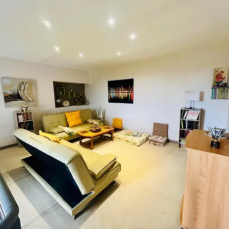 Вилла Bienvenue A Courbieu